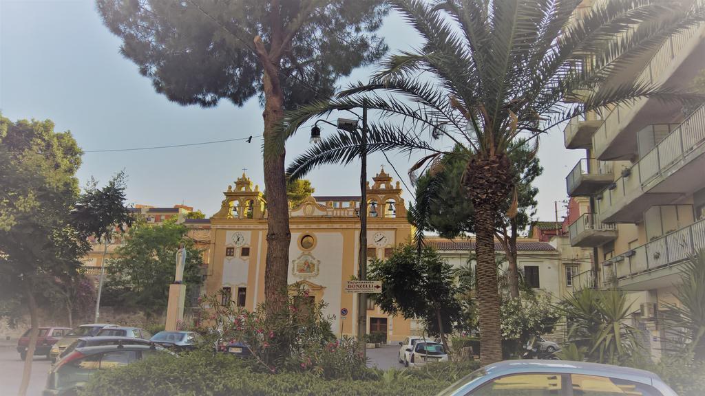 Sacra Famiglia Ausonia Apartment Палермо Екстериор снимка