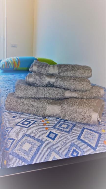 Sacra Famiglia Ausonia Apartment Палермо Екстериор снимка
