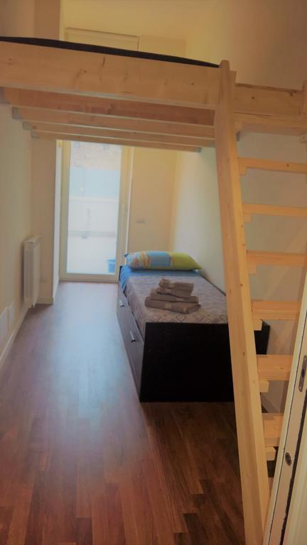 Sacra Famiglia Ausonia Apartment Палермо Екстериор снимка